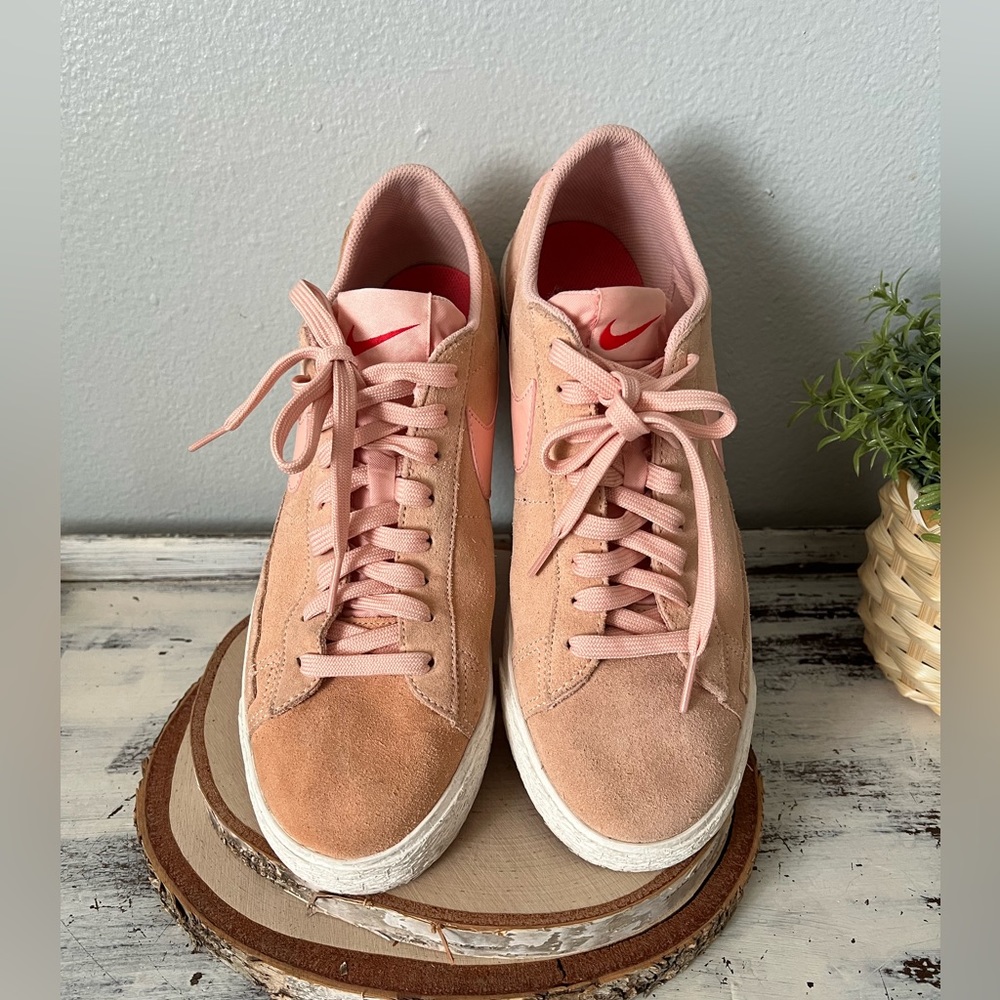 Nike Blazer Low Men 8.5 Women’s 9.5/10 Peach Pink Suede Retro Athletic Sneakers